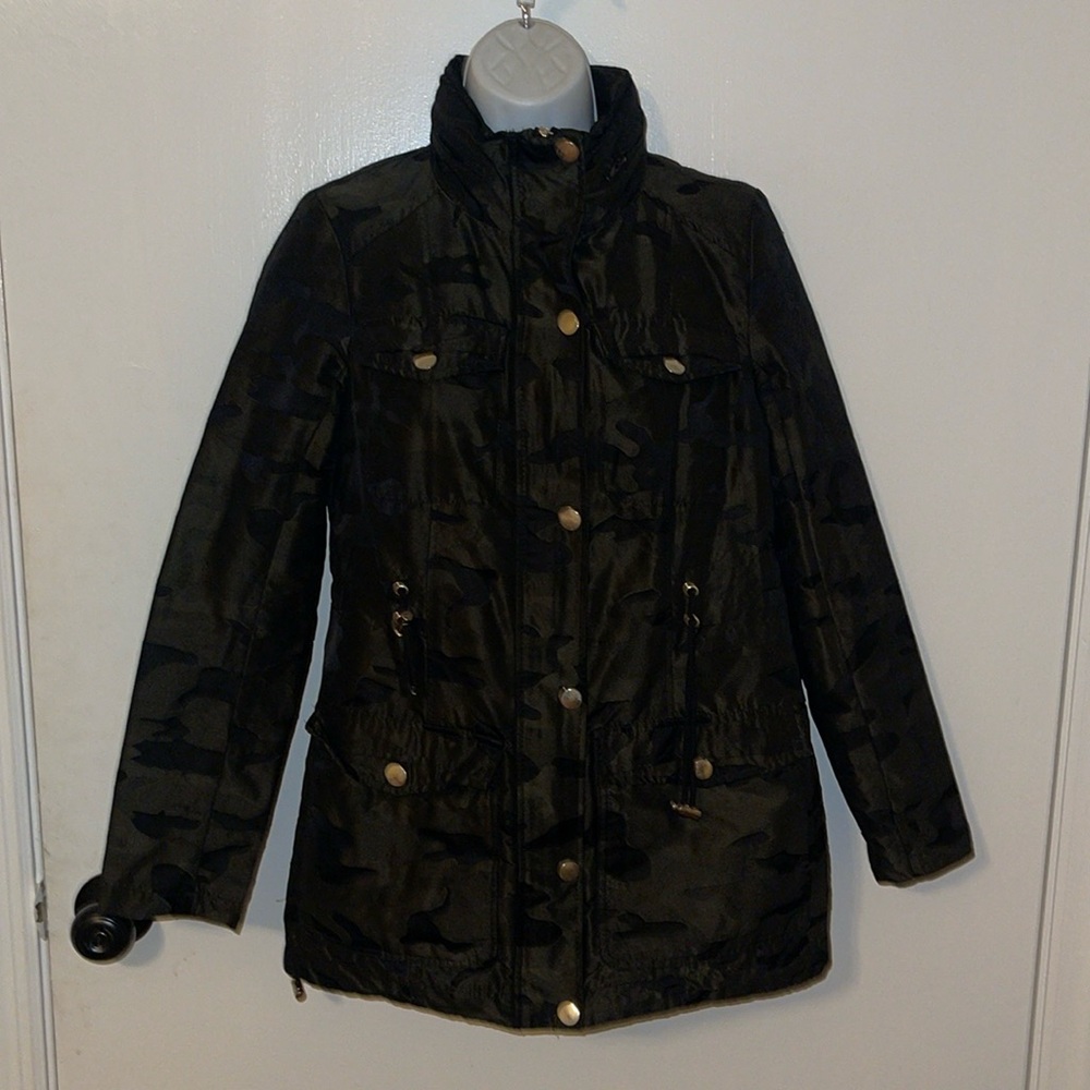 NWOT NY & Company wind breaker camo woman